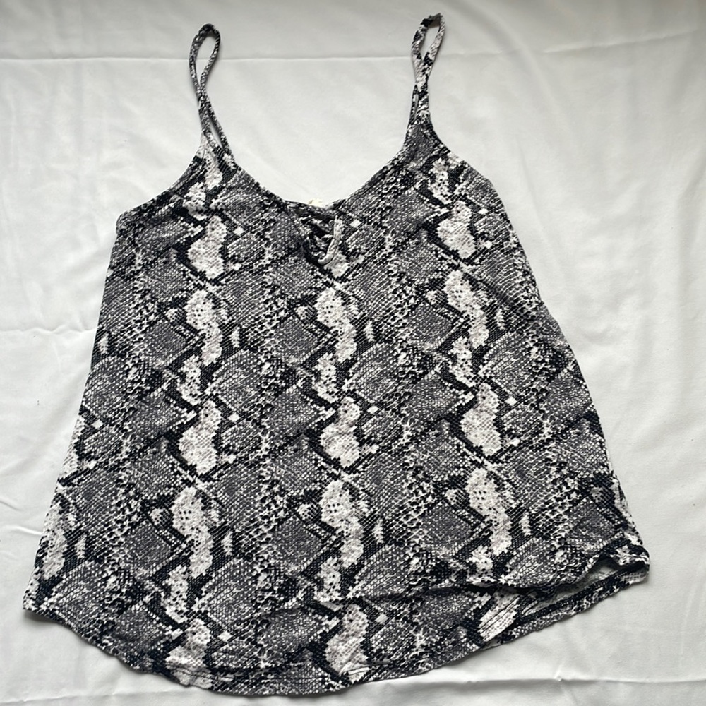 Snakeskin Tank stop with Criss-Cross detailing
